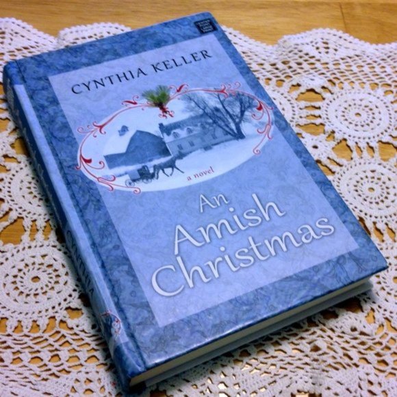 Large Print Amish Inspirational Fiction, An Amish Christmas - Picture 1 of 8